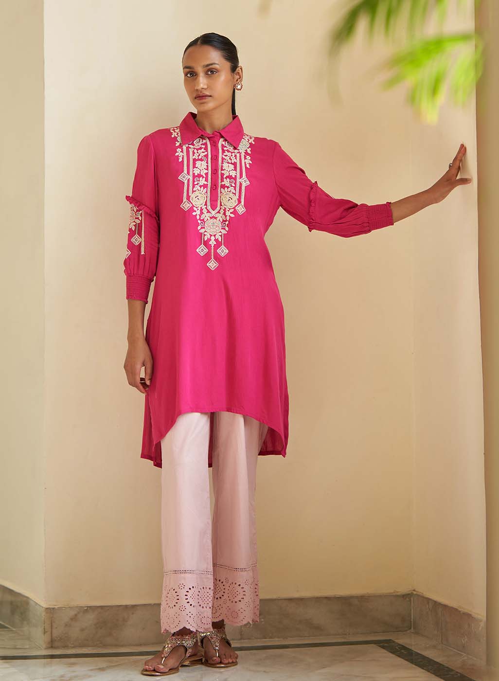 DIFFERENT STYLE PLAIN SUIT IDEAS | Long kurta designs, Silk kurti designs,  Plain kurti designs